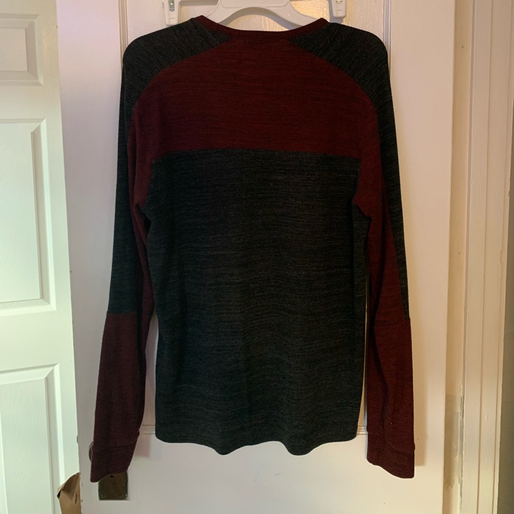 American Eagle long sleeve shirt